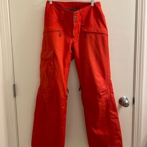 Patagonia H2NO Red Women’s ski/snowboard pants. Size Small (6-8). Exc cond!